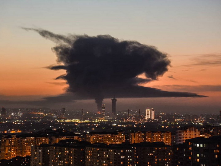 Минэкологии: Пожар на фабрике сильно загрязнил атмосферу Баку – ФОТО – ВИДЕО