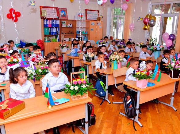 В Азербайджане начался процесс выбора школ с иностранным языком обучения