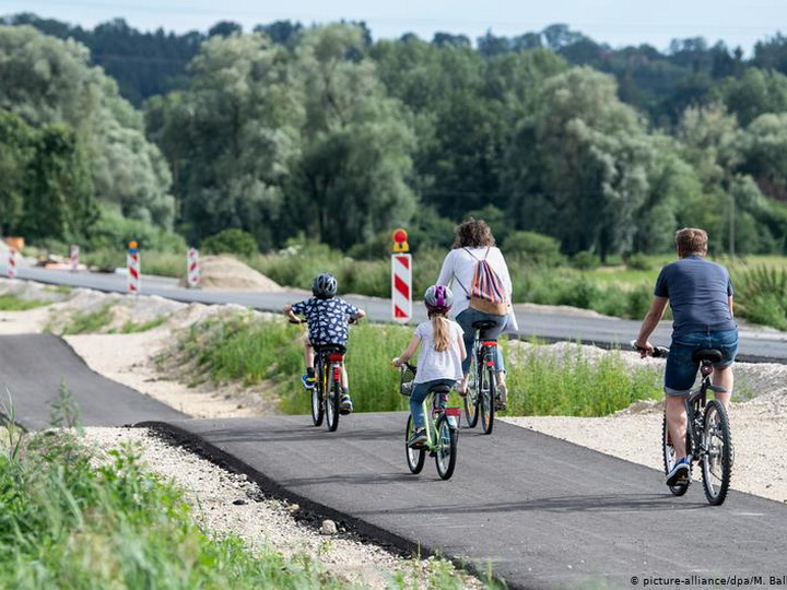 «По одному бугру на каждые сто метров»: в Баварии проложили необычную велодорожку – ФОТО