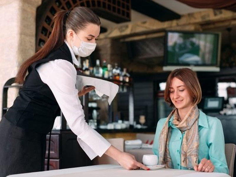 İnsanların restoranlara, iş yerlərinə QR kod vasitəsilə buraxılması təklif olunur