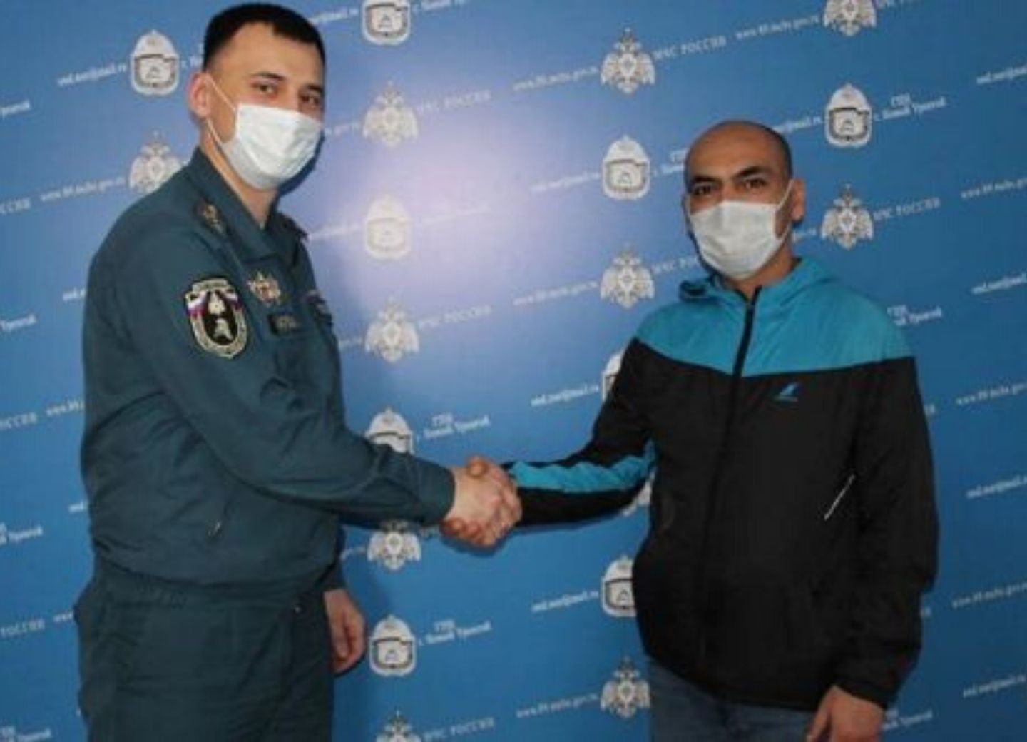 В России трое азербайджанцев спасли человека из горящего дома - ФОТО