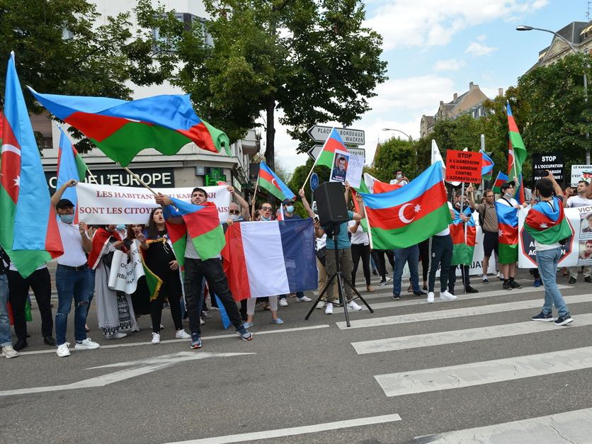 В Страсбурге прошел марш в знак протеста против вооруженных провокаций Армении - ФОТО