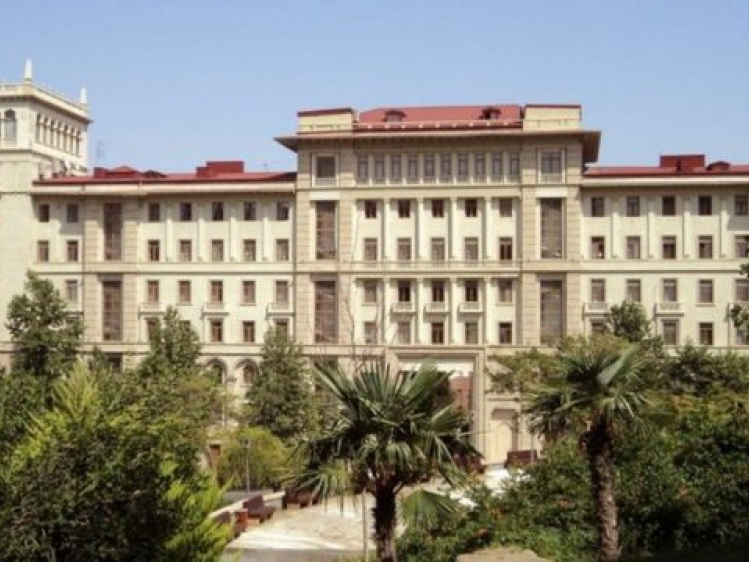 Обсуждены вопросы развития азербайджано-иранских отношений