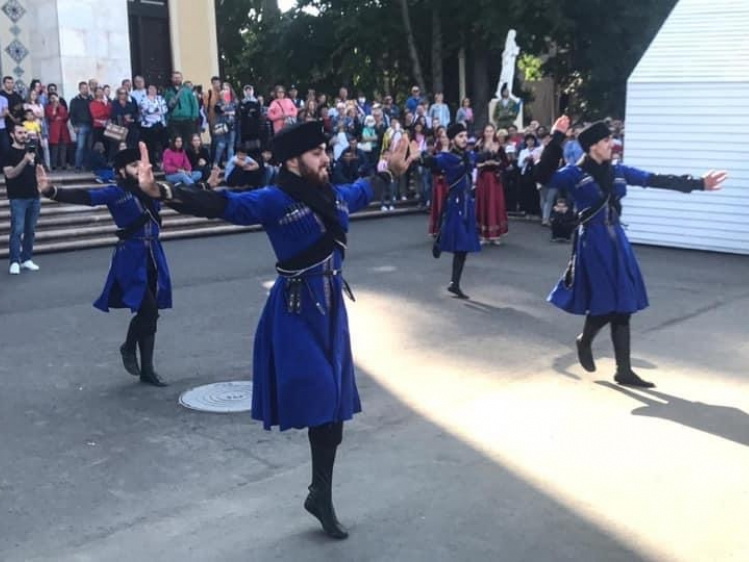 Азербайджанское молодежное объединение России приняло участие в праздничных мерооприятиях в честь 81-летия создания ВДНХ