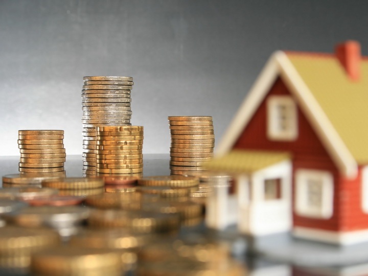 Опрос: азербайджанцы предпочитают инвестировать в недвижимость или хранить деньги в долларах – ФОТО