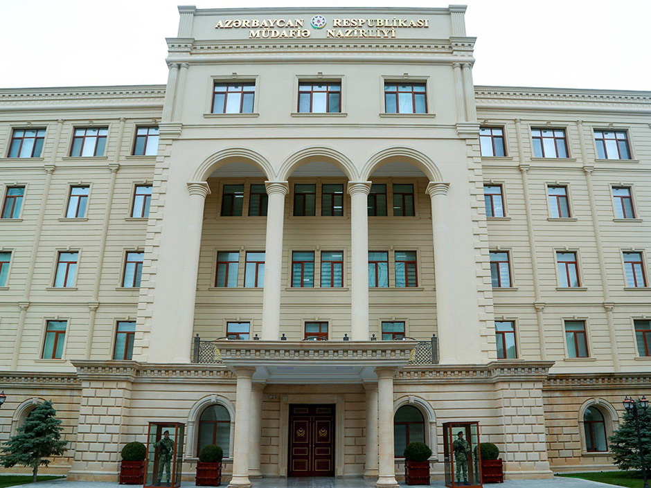 Участие родителей в проводимой в Азербайджанской Армии церемонии принятия Военной присяги запрещено