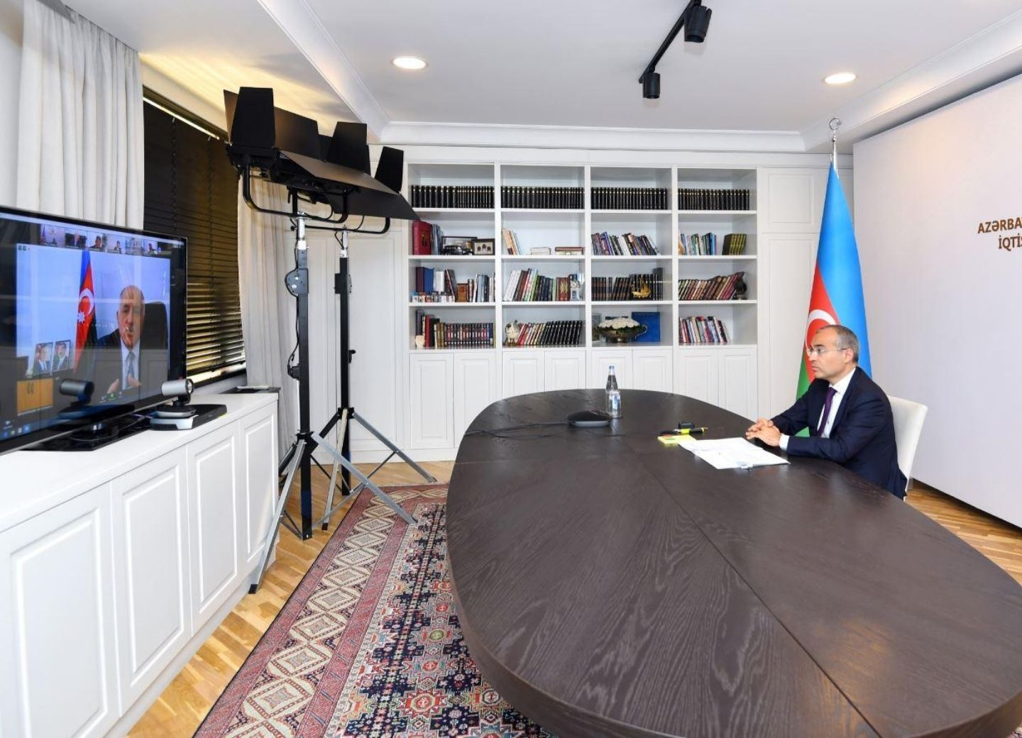 Прошла встреча министра экономики с предпринимателями - ФОТО