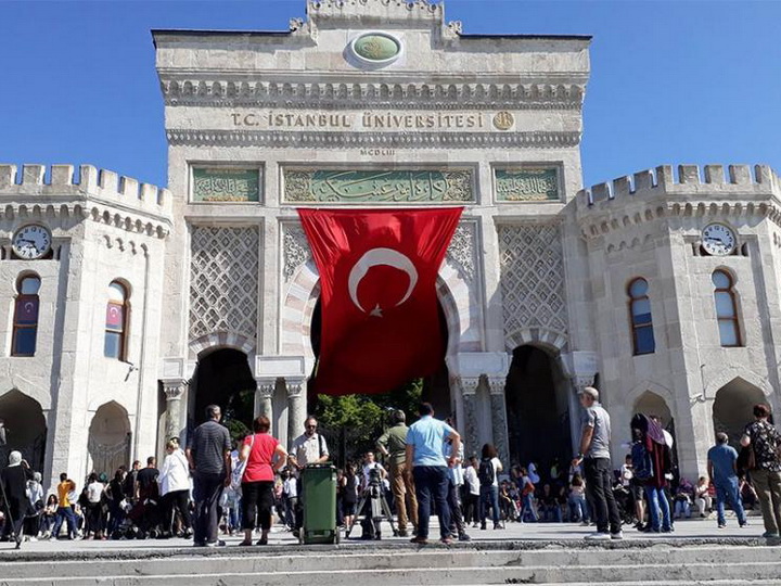 В Турции университеты откроются после 1 октября