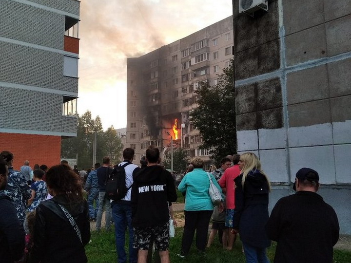 В Ярославле в многоэтажном доме прогремел взрыв – ВИДЕО