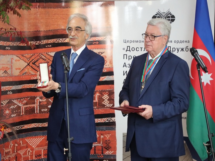 Polad Bülbüloğlu “Dostluq” ordenini Anatoli Torkunova təqdim edib – FOTO