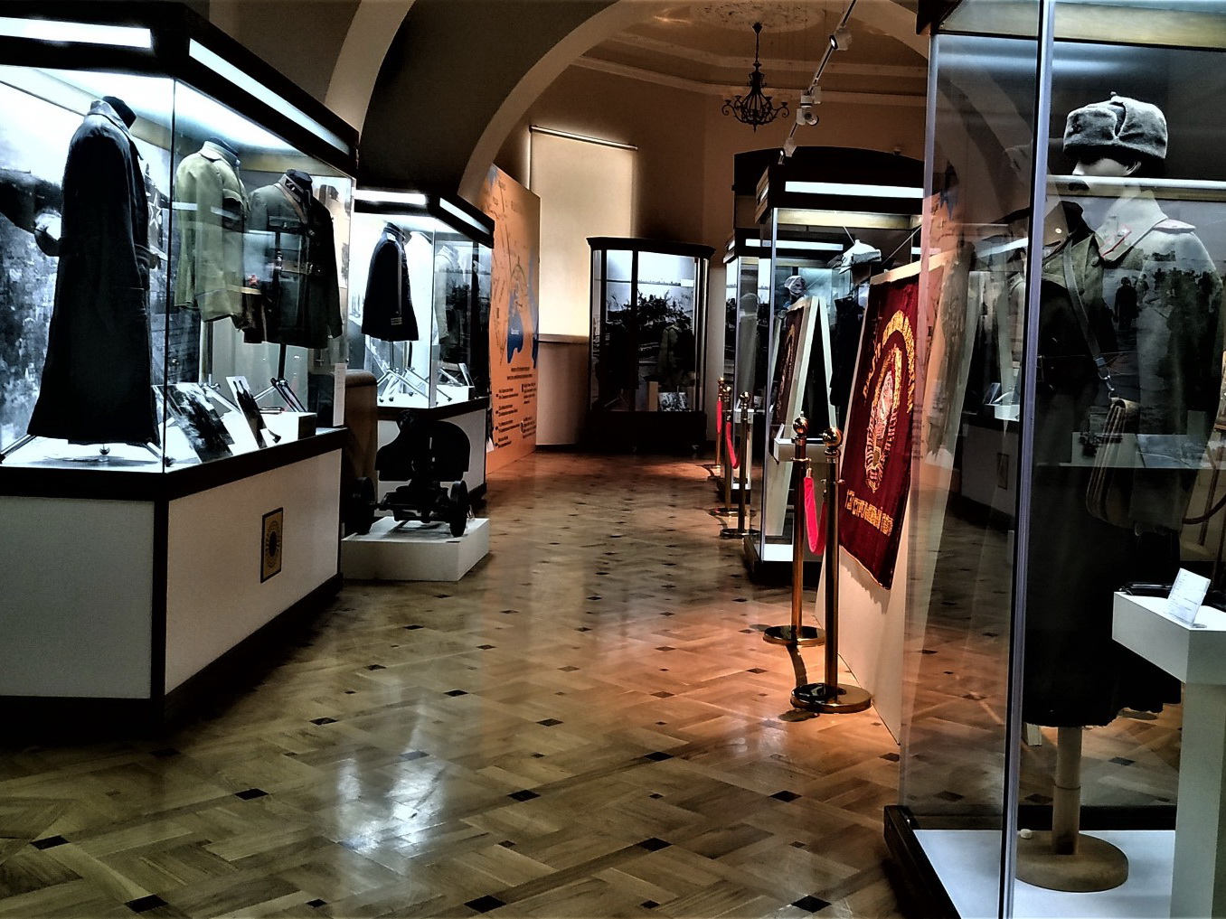 В Национальном Музее истории Азербайджана открылась выставка «Азербайджан в годы II Мировой войны» - ФОТО