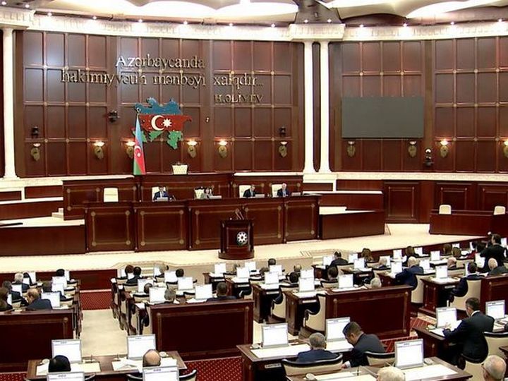 Bu gün Milli Məclisin iclasında 9 məsələ müzakirə olunacaq - SİYAHI