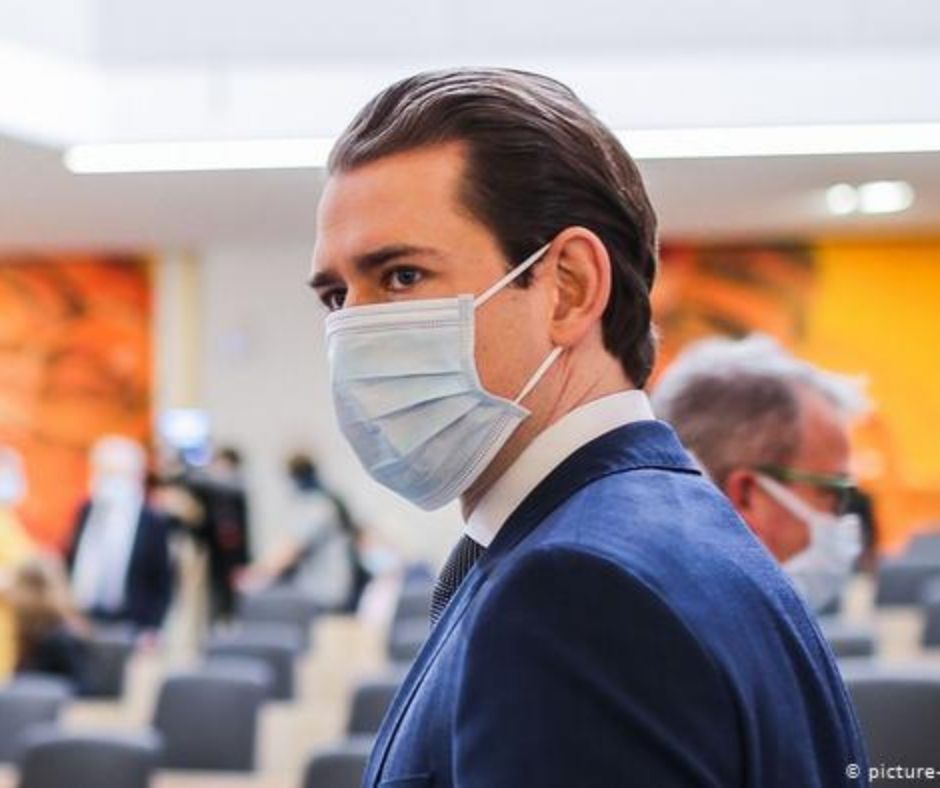 Канцлер Австрии заявил о начале второй волны пандемии в стране