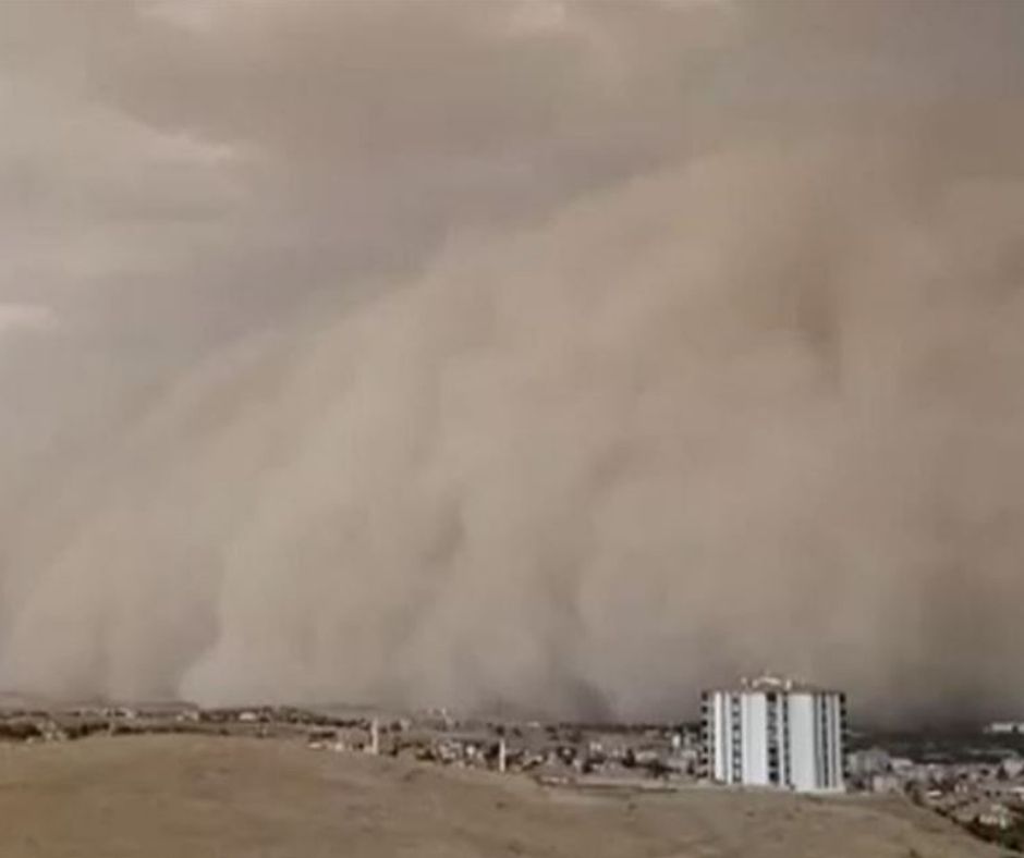 Песчаная буря накрыла Анкару - ФОТО - ВИДЕО