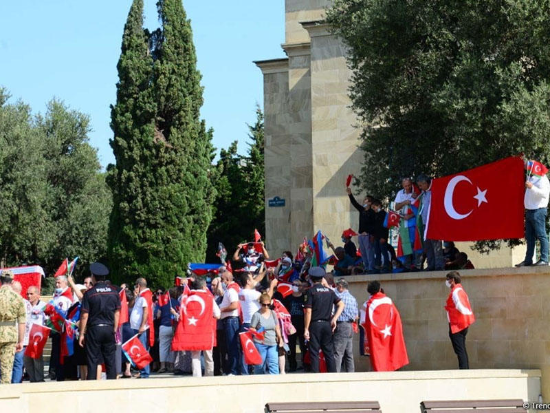 Bakıda Türkiyəyə dəstək aksiyası keçirilib - FOTO