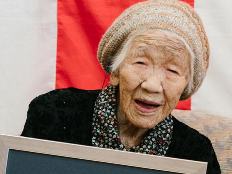 Dünyanın ən yaşlı qadını uzunömürlülük rekordu vurub