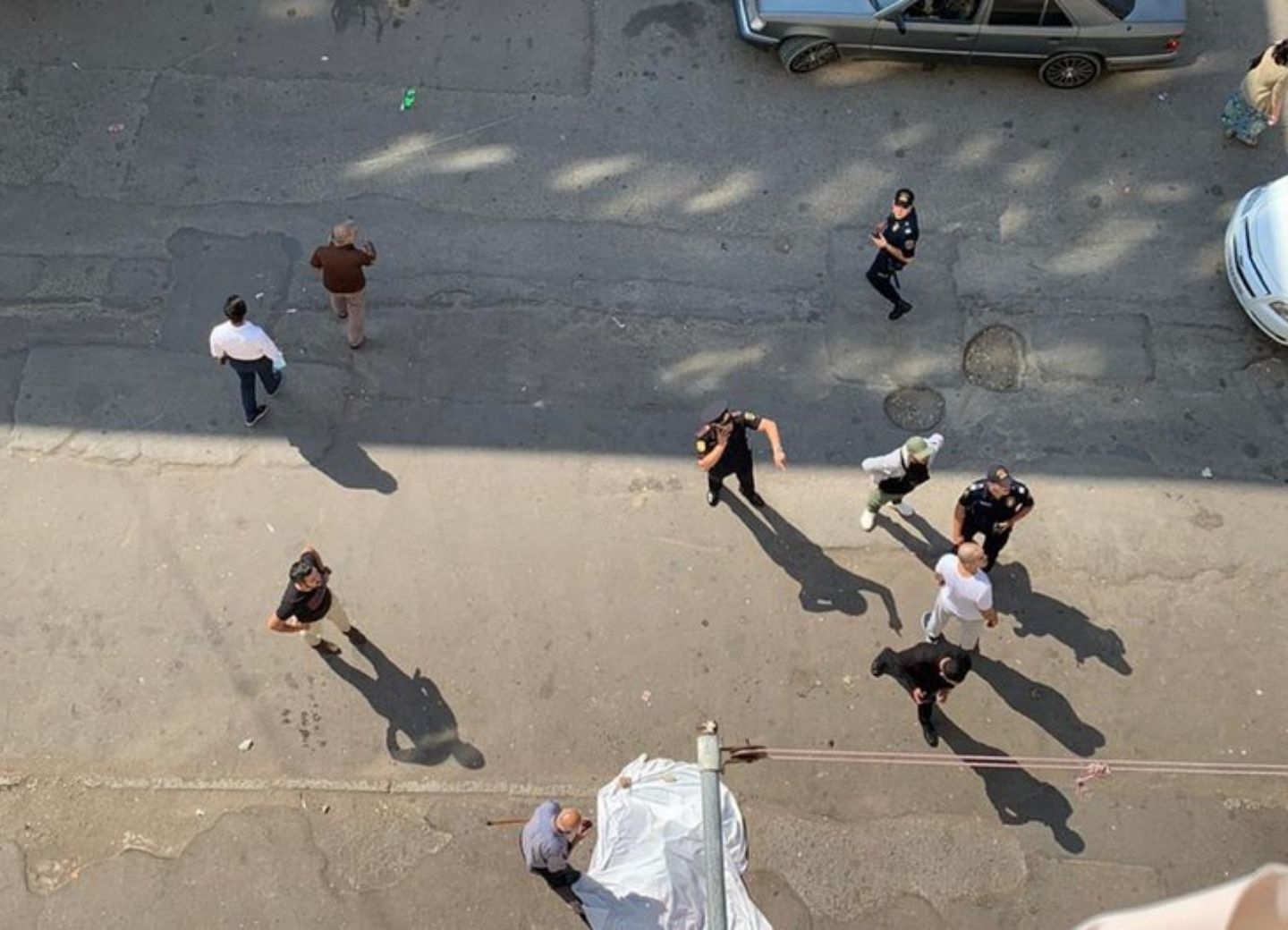 В Баку женщина выбросилась с 8-го этажа - ВИДЕО