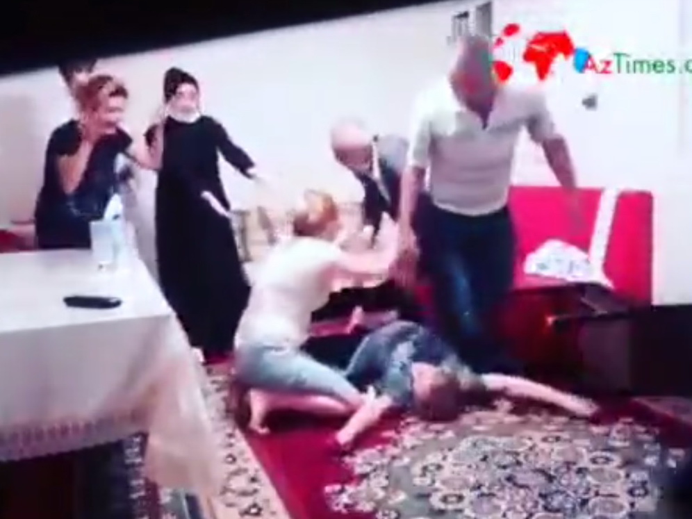 В Азербайджане лжепророк довел женщину до смерти за 3000 манатов – ВИДЕО