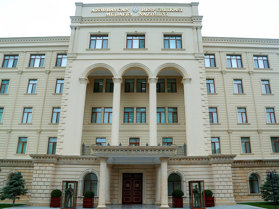 Азербайджанская Армия не подвергает обстрелу гражданское население