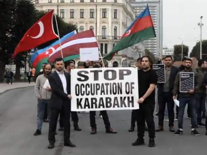 В Риге прошла акция в поддержку армии Азербайджана