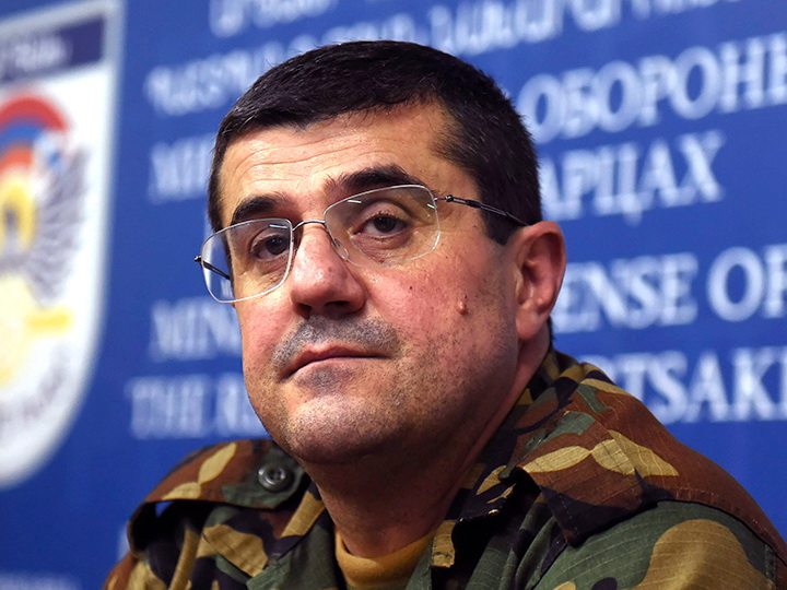Спрятавшийся в бункере глава армянских сепаратистов в Нагорном Карабахе тяжело ранен