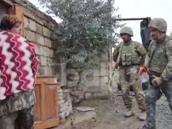 Армянка - азербайджанским солдатам: «Добро пожаловать к себе домой!» – ВИДЕО