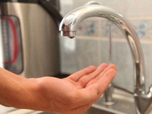 Водоснабжение ряда кварталов Баку приостановлено из-за аварии