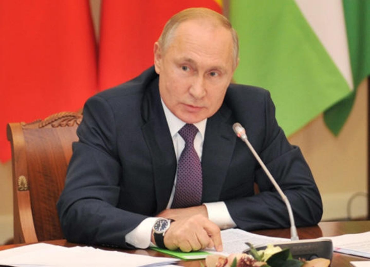 Путин обсудил с Совбезом ситуацию в Карабахе
