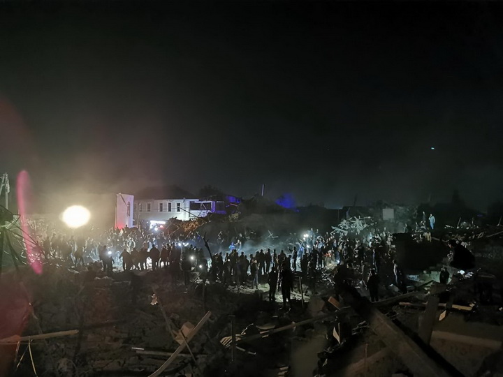 Помощник Президента: В Гяндже разрушено более 20 домов