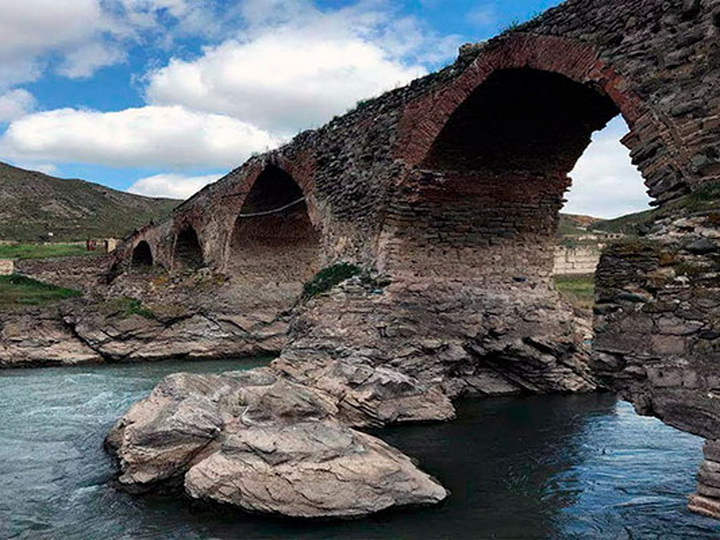 Худаферинский мост – освобожденный от оккупации древний памятник азербайджанского зодчества – ФОТО