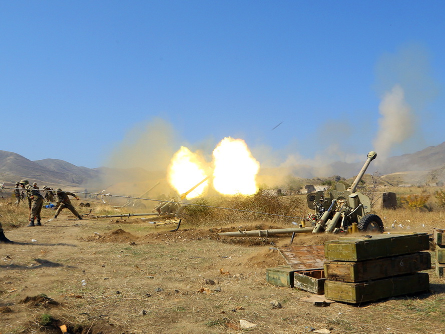 Артиллерийские подразделения Азербайджанской армии наносят удары по огневым точкам ВС Армении – ВИДЕО