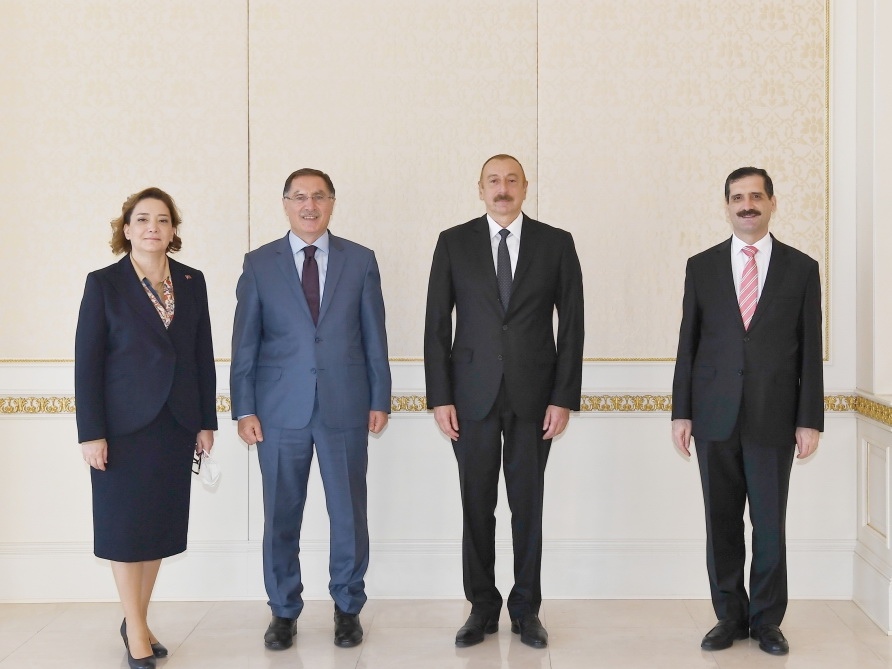 Президент Ильхам Алиев принял главного омбудсмена Турции - ФОТО