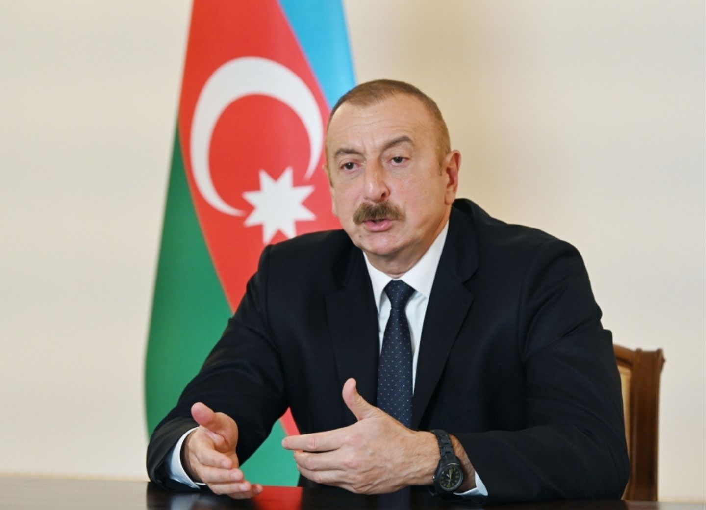 Ильхам Алиев: Азербайджан готов остановить боевые действия, если Армения прекратит огонь