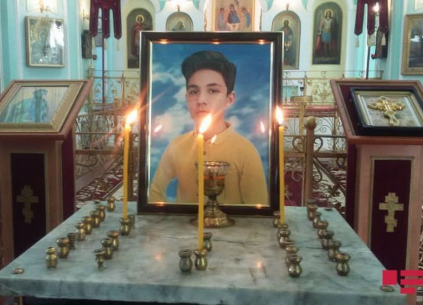 В гянджинской церкви проходит поминальная служба в память погибшего 13-летнего Артура – ФОТО