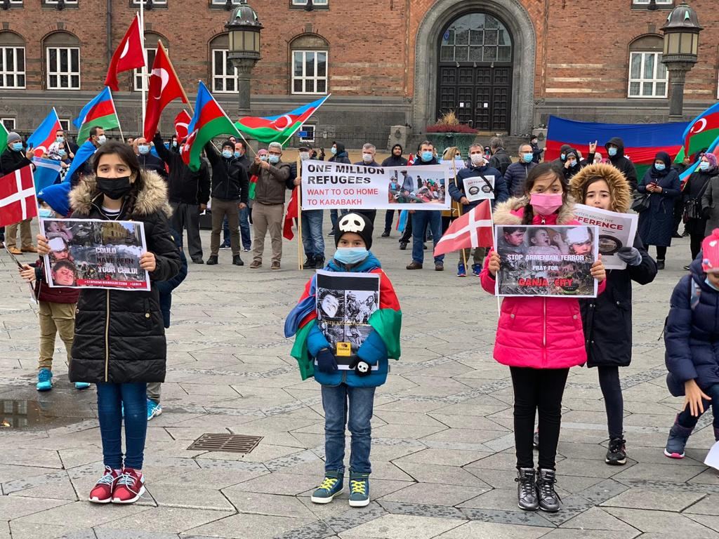 В Копенгагене прошла акция протеста против агрессии Армении – ФОТО