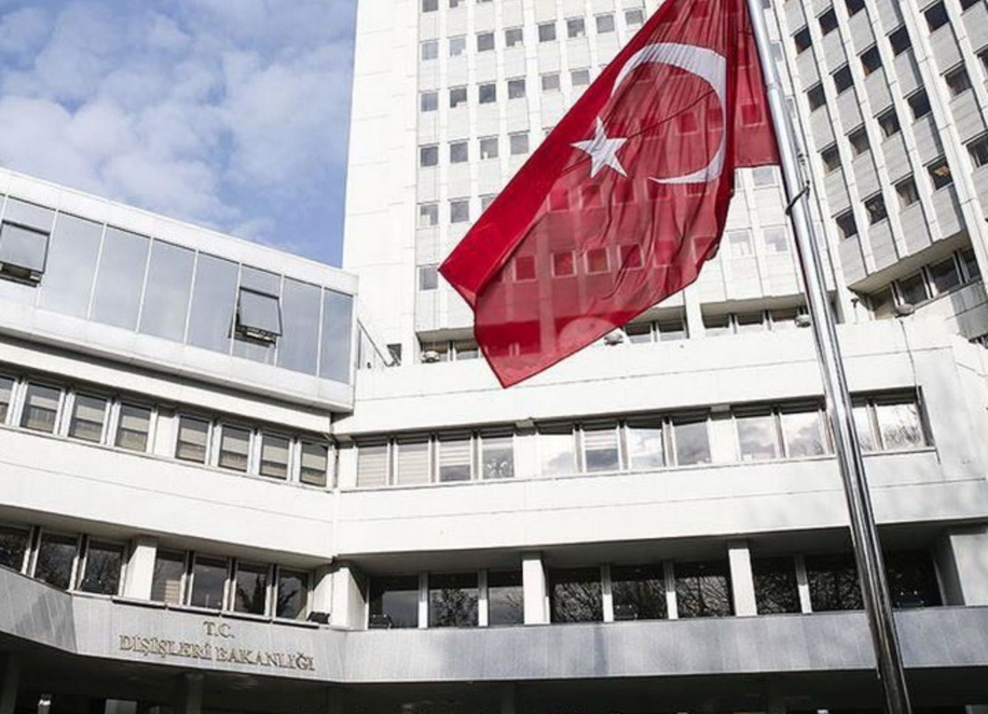 МИД Турции: Неприемлемо отсутствие реакции сопредседателей МГ ОБСЕ на ракетный обстрел Арменией мирных жителей Азербайджана