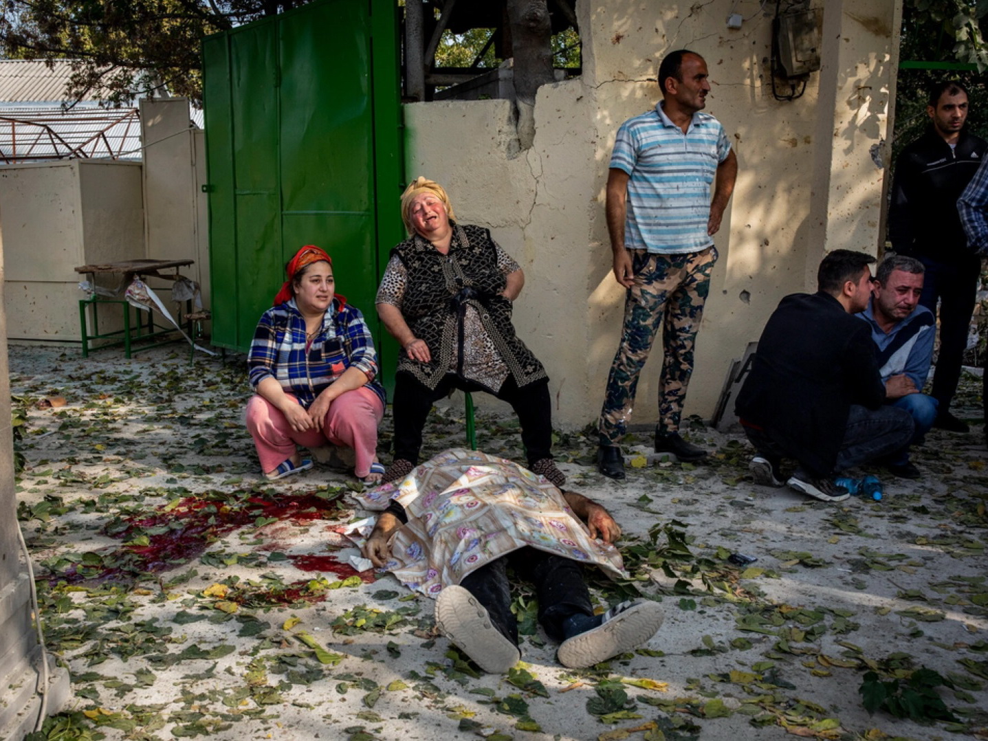 «Почему вы делаете это? Армяне, у вас нет детей?»: Репортаж The New York Times из Барды в момент обстрела – ФОТО