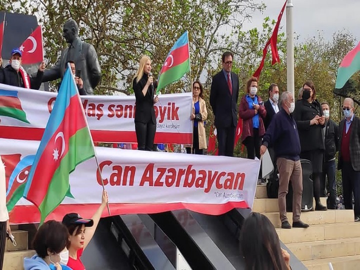 İstanbulda “Qarabağ Azərbaycandır” adlı aksiya keçirilib – FOTO