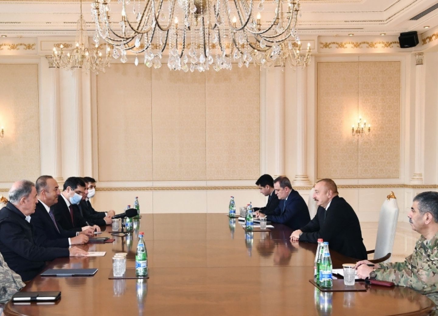 Ильхам Алиев принял министров иностранных дел и национальной обороны Турции - ФОТО
