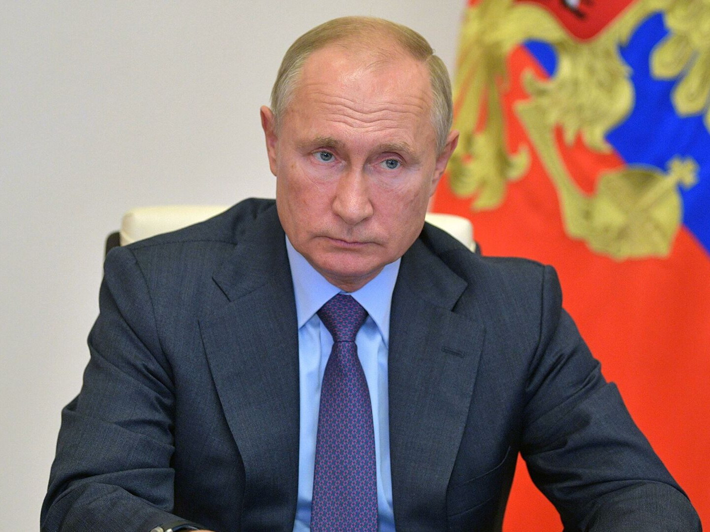 Путин похвалил российских миротворцев в Карабахе