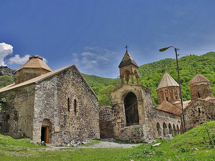 Албанский монастырь Худаванг возвращается в Азербайджан - ФОТО