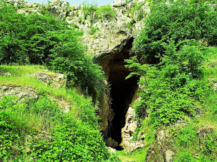 Армяне проводили незаконные археологические раскопки в Азыхской пещере – ФОТОФАКТ