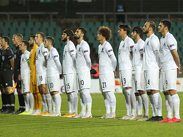 Надежная оборона, беззубая атака. Что показала сборная Азербайджана в Лиге Наций при Джанни Де Бьязи?