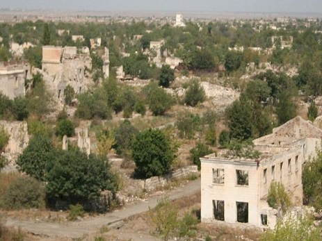 Xarici jurnalistlər ermənilərin Füzuli şəhərində törətdiyi vəhşilikləri öz gözləri ilə görüblər – FOTO