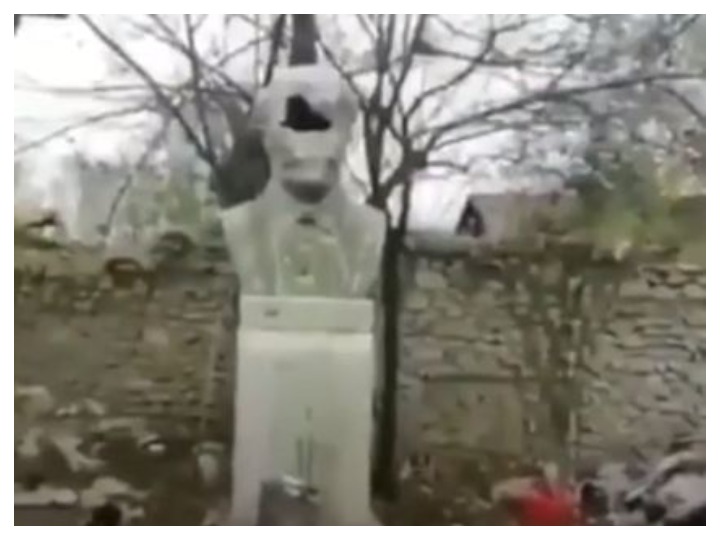 Армянскими вандалами разрушен дом-музей Бюльбюля в Шуше – ФОТО – ВИДЕО