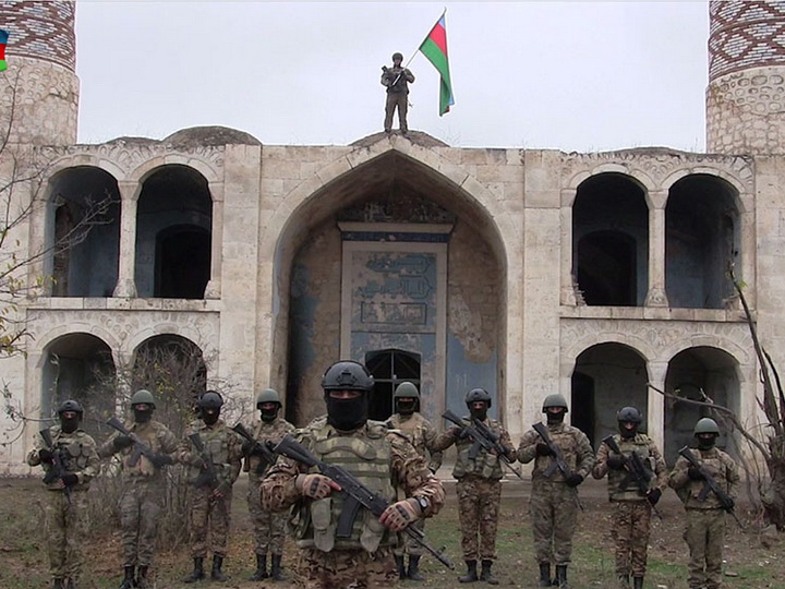 Азербайджанская Армия водрузила азербайджанский флаг в Агдаме - ФОТО - ВИДЕО