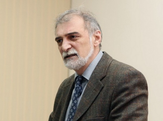 Hikmət Hacızadə vəfat edib