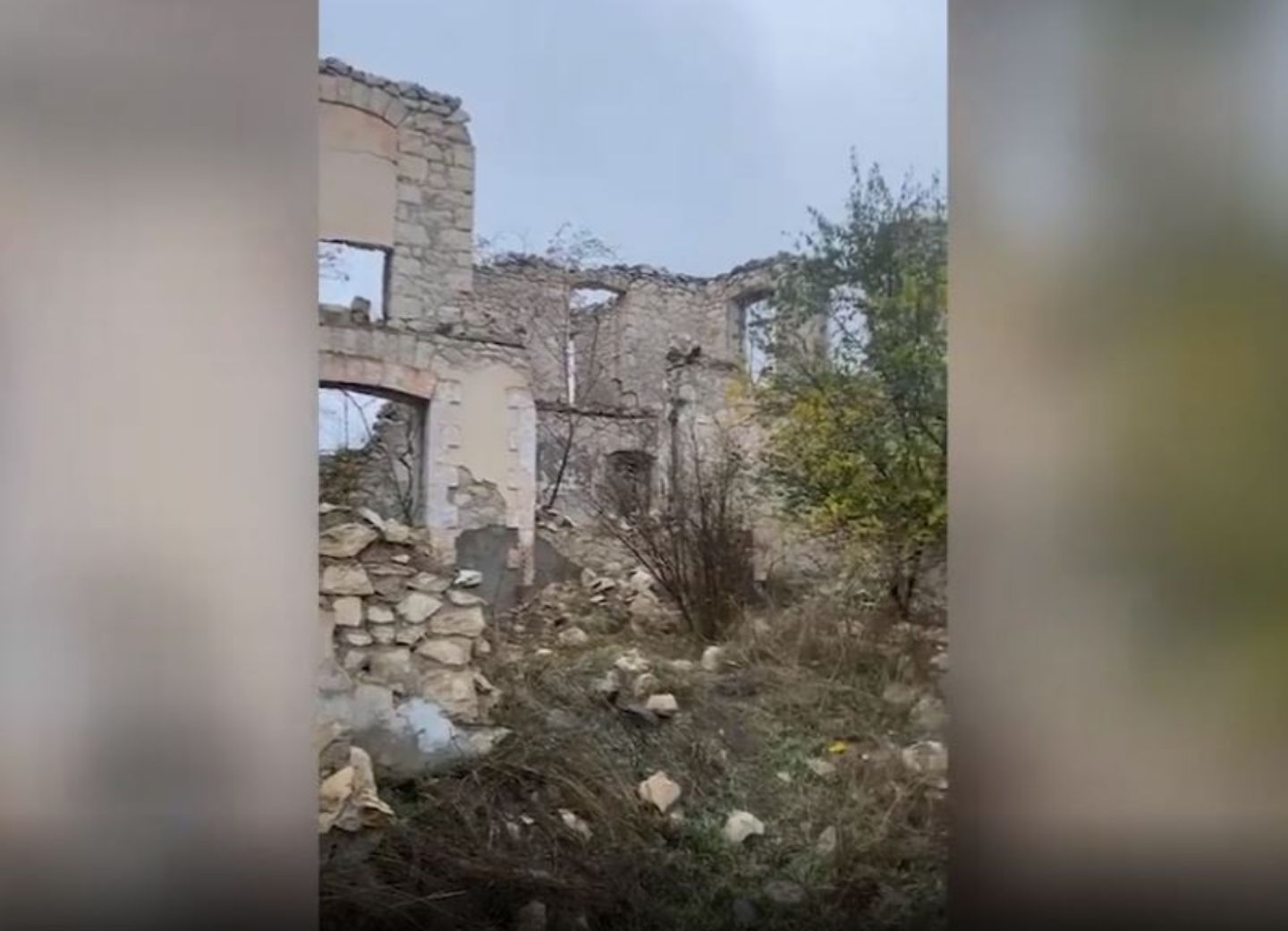 Между разрушенными селами и неразорвавшимися снарядами: Репортаж итальянцев из послевоенного Азербайджана