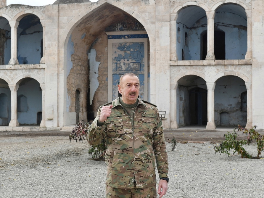 Президент Азербайджана: Наши солдаты и офицеры сражались как львы