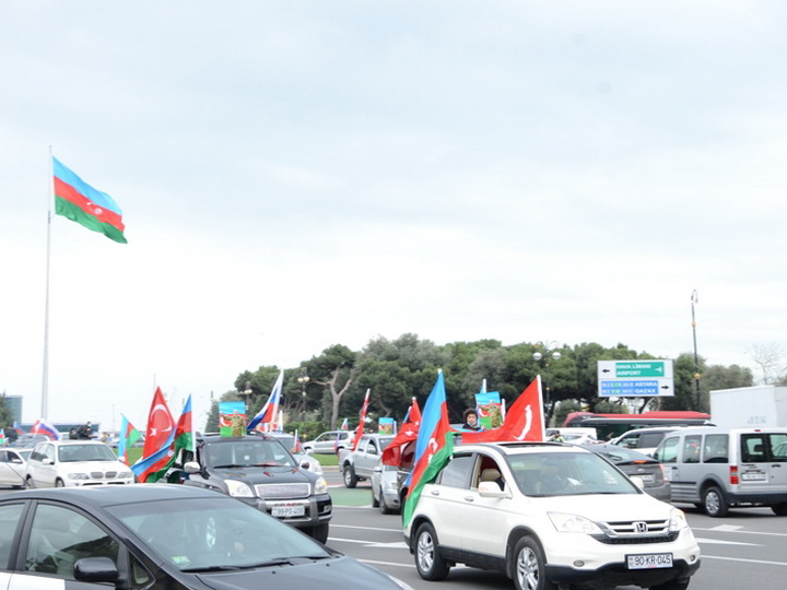В Баку прошел автопробег, посвященный освобождению Кяльбаджара - ФОТО